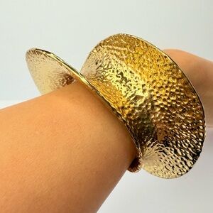 Vintage Clara Kasavina hammered gold cuff